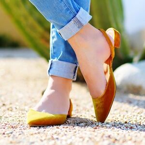 ✨✨J. Crew Chartreuse velvet flat sz 9✨✨